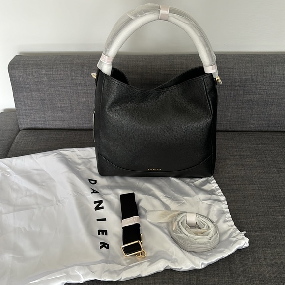 NWT- Danier Violeta large bag - Picture 8 of 9